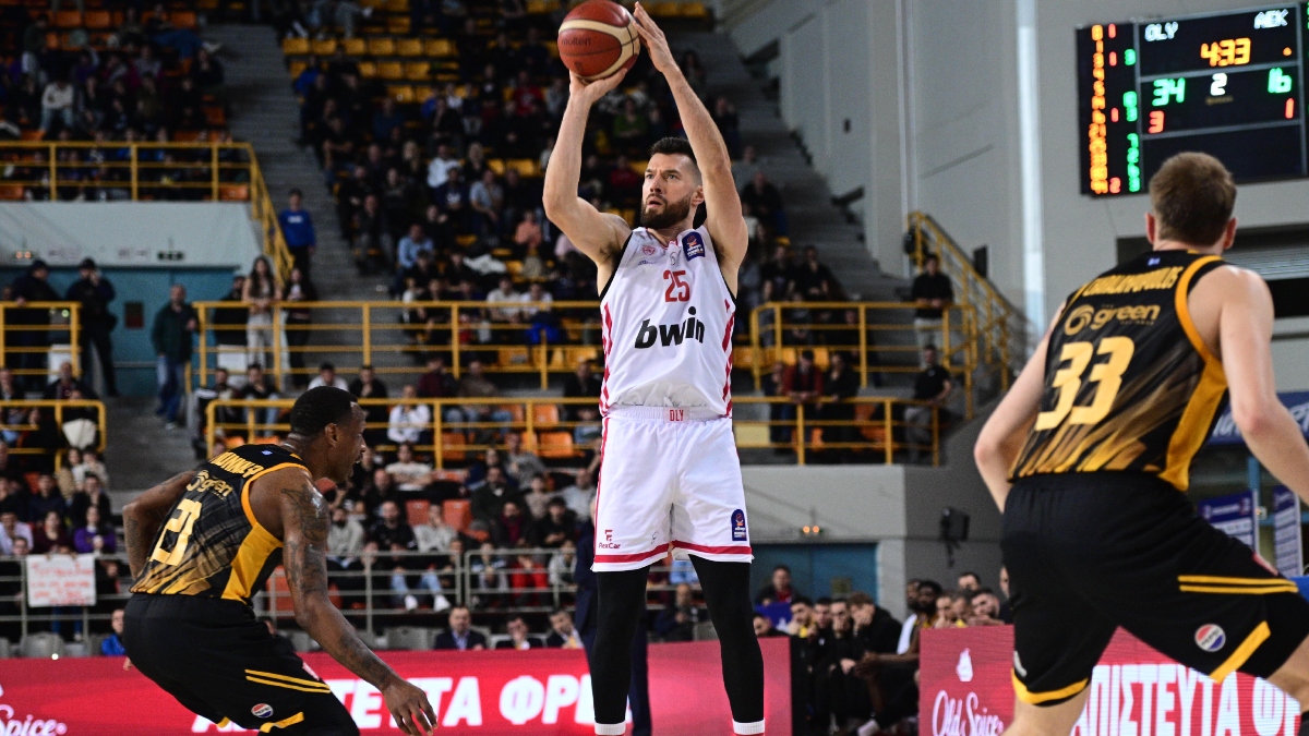 Ολυμπιακός – ΑΕΚ 81-67:  Εύκολα στα ημιτελικά του Κυπέλλου Ελλάδας οι «ερυθρόλευκοι» – «Πονοκέφαλος» με Τζόουνς