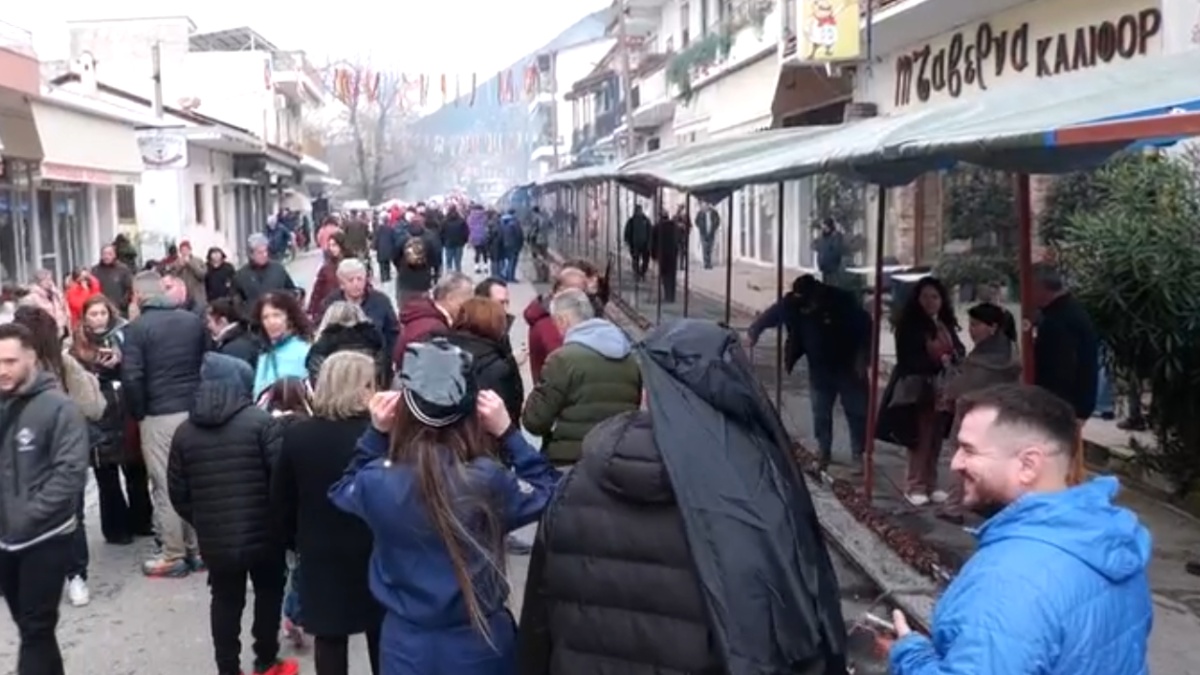 Κοντοσούβλι 130 μέτρων για ρεκόρ Γκίνες στήθηκε στην Αμφίκλεια (βίντεο)