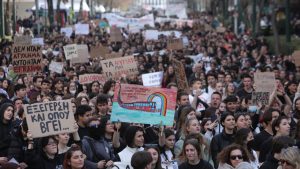 “Παραλύει” η χώρα στις 28 Φεβρουαρίου – Ποιοι θα συμμετέχουν στην πανελλαδική απεργία για τα Τέμπη