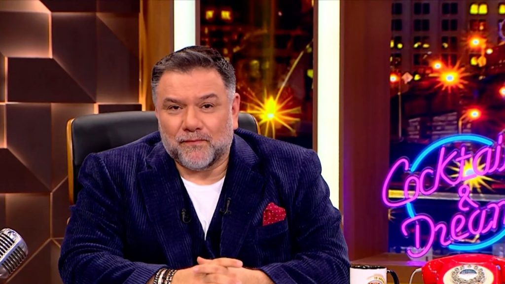 Γρηγόρης Αρναούτογλου: Η συγκινητική αναφορά στην μητέρα του στο «The 2night show» (vid)