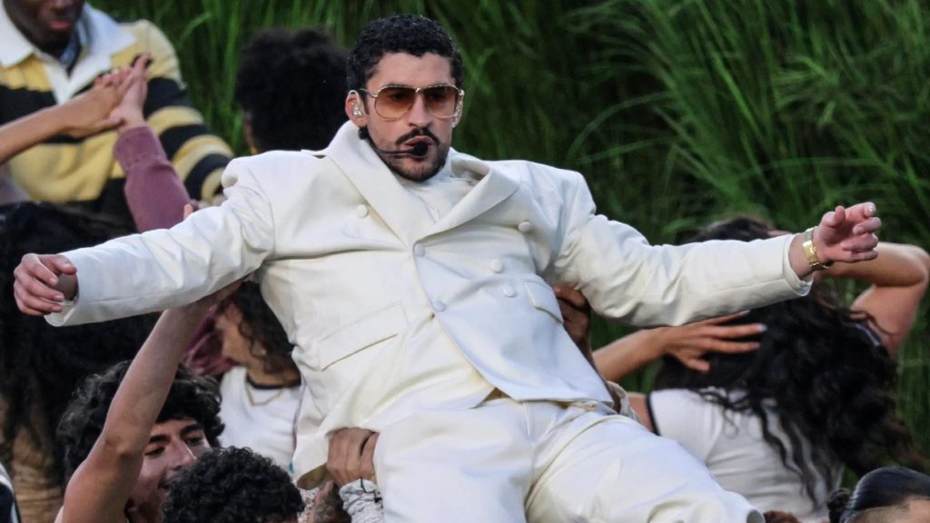 Bad Bunny: Διέγραψε όλες τις αναρτήσεις του στο Instagram μετά το Halftime Show στο Super Bowl