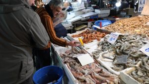 Ανοιχτή μέχρι το μεσημέρι η Βαρβάκειος – Ποια σούπερ μάρκετ λειτουργούν την Καθαρά Δευτέρα