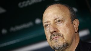 Μπενίτεθ: “Να είμαστε 100% ανταγωνιστικοί απέναντι στον Ολυμπιακό”