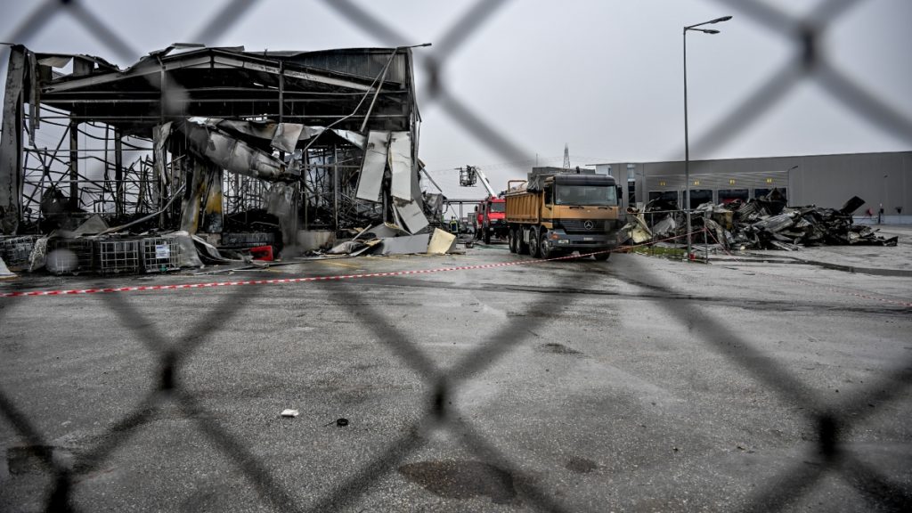 Έκρηξη στη “Βιολάντα”: Μπαράζ αποκαλύψεων για κακοτεχνίες και παραλείψεις – Πότε θα ξαναρχίσουν οι έρευνες