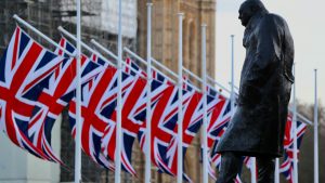 Η Βρετανία αποσύρει το διπλωματικό προσωπικό από το Ιράν – Έκκληση για αποφυγή κάθε ταξιδιού στη χώρα