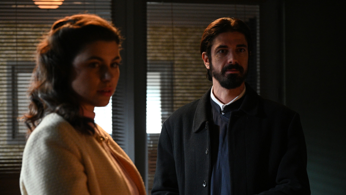 Άγιος Έρωτας – Τρίτη (10/2): Η Χλόη λαχταρά απεγνωσμένα να είναι μαζί με τον πατέρα Νικόλαο