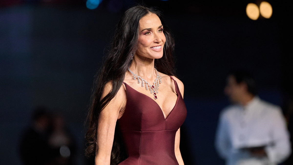 Demi Moore: Αποκαλύπτει γιατί στα 63 της δεν αποχωρίζεται τα μακριά μαλλιά της – Ποιος είναι ο λόγος