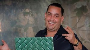 DJ Deleasis – Το βιογραφικό του deejay που γίνεται viral με κάθε του εμφάνιση