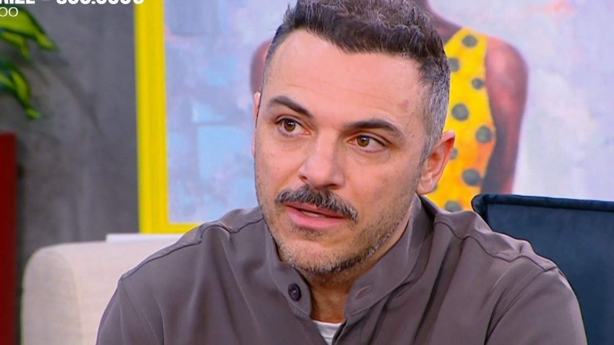 Κώστας Δόξας: Πήγε να δείξει on air βίντεο της κόρης του να κλαίει – Η αντίδραση του Γιώργου Λιάγκα (vid)