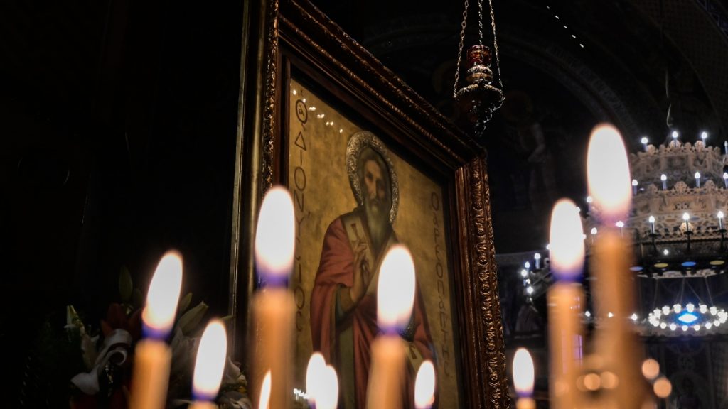 Θεσσαλονίκη: Στο εδώλιο αρχιμανδρίτης για απάτη – Εξαπάτησε πιστούς για να του κάνουν δωρεές άνω του 1,3 εκατ. ευρώ