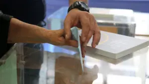 Δημοσκόπηση Opinion Poll: Στο 31,5% η ΝΔ στην Αττική, δεύτερη η ΕΛΑΣ του Τσίπρα – Τι δείχνουν τα ποσοστά για Μητσοτάκη και Ανδρουλάκη