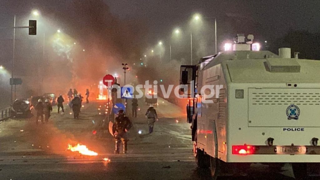 Η ανακοίνωση της ΕΛΑΣ για τα επεισόδια στο ΑΠΘ – Ελεύθεροι οι 313 προσαχθέντες, εξηγήσεις ζητάει το υπουργείο