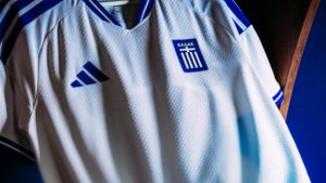 Εθνική Ελλάδας: Η νέα εντυπωσιακή φανέλα της “γαλανόλευκης” (βίντεο)