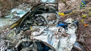 Τροχαίο στην Ευρυτανία: Ήταν γυμνός και ακέφαλος ο 59χρονος – Σοκάρουν οι εικόνες του διαλυμένου ΙΧ (βίντεο)