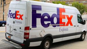 Η FedEx ζητά πλήρη επιστροφή δασμών από την κυβέρνηση Ντόναλντ Τραμπ