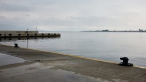 Φθιώτιδα: Χειροπέδες σε 68χρονο που παρενόχλησε ανήλικες στο λιμάνι του Αγίου Κωνσταντίνου