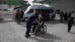 Γάζα: Απομακρύνθηκαν οι πρώτοι πέντε ασθενείς μέσω του περάσματος της Ράφας