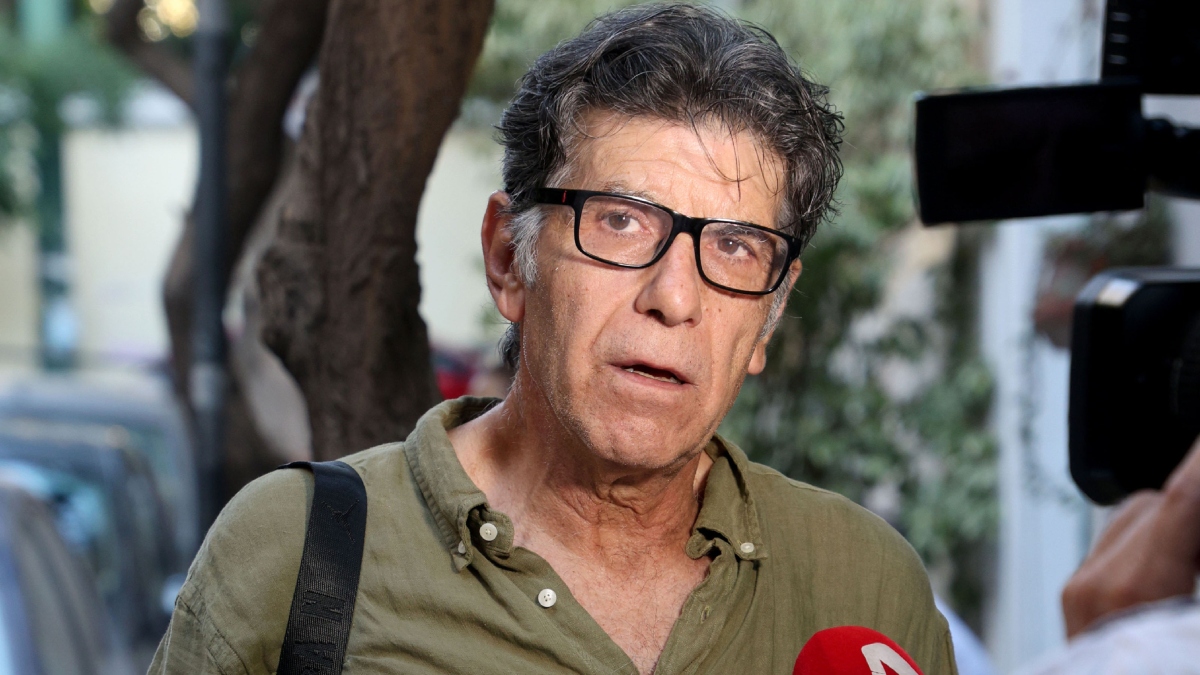 Γιάννης Μπέζος: «Το κράτος δεν εγγυάται την ευτυχία μας – Δεν είναι ο πατέρας μας για να μας δίνει χαρτζιλίκι»