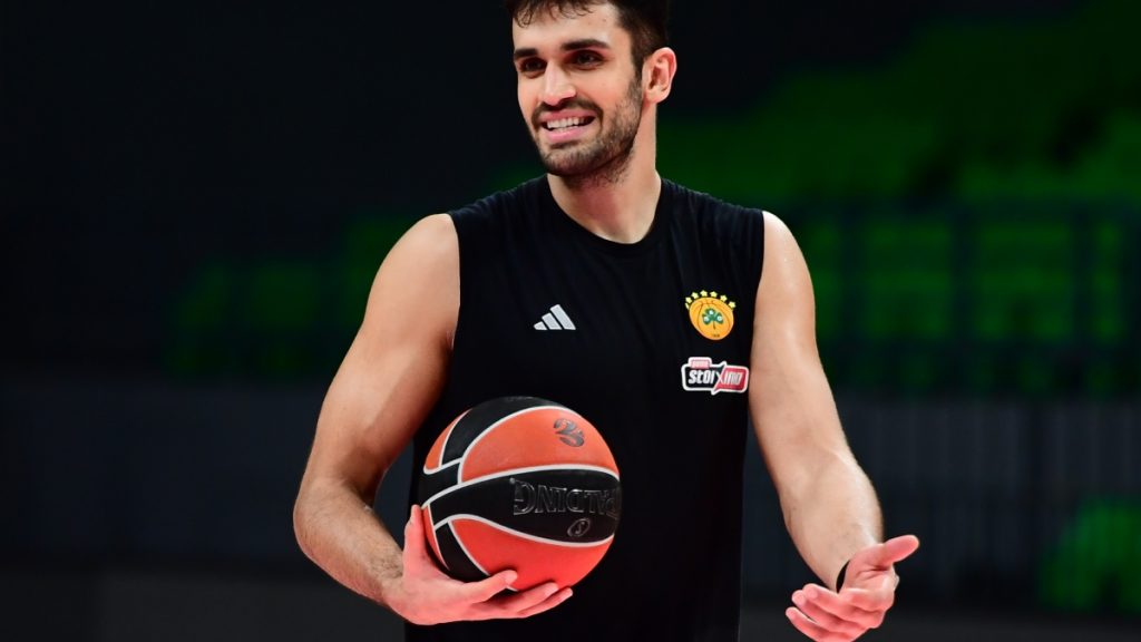 Παρελθόν από τον Παναθηναϊκό ο Γιούρτσεβεν