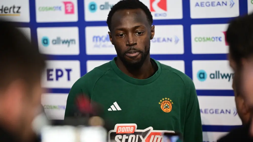 Γκραντ: “Πάντα πρόκληση για εμάς τα παιχνίδια με τον Ολυμπιακό” – Τι είπε για τους τραυματισμούς Μιλουτίνοφ, Τζόουνς