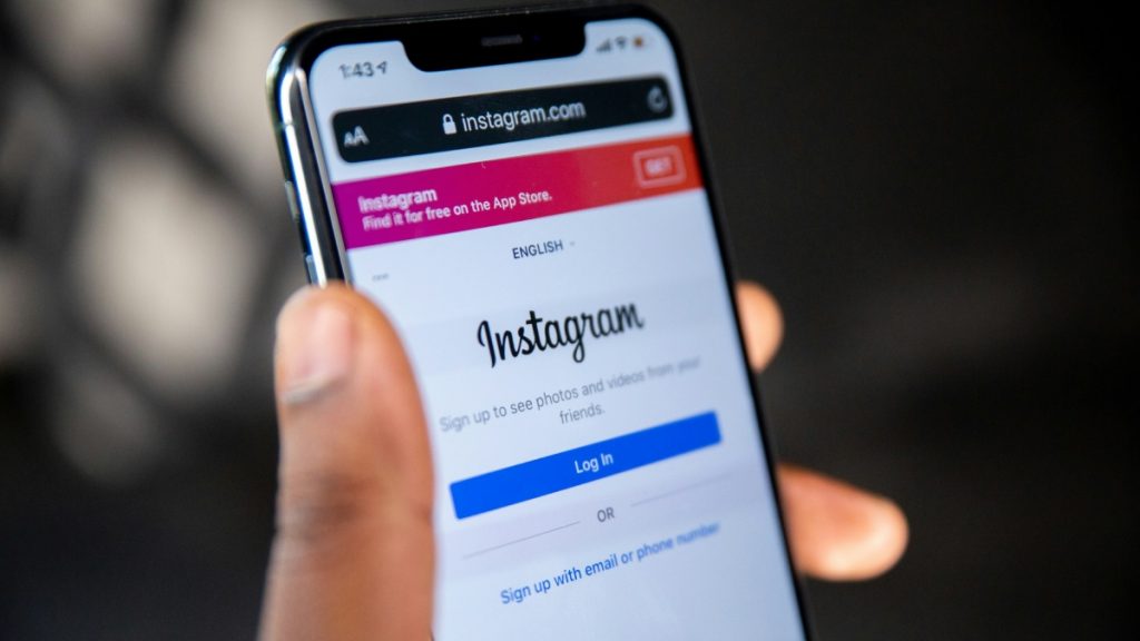 Το Instagram θα ενημερώνει τους γονείς αν το παιδί τους εμφανίζει αυτοκτονικές τάσεις