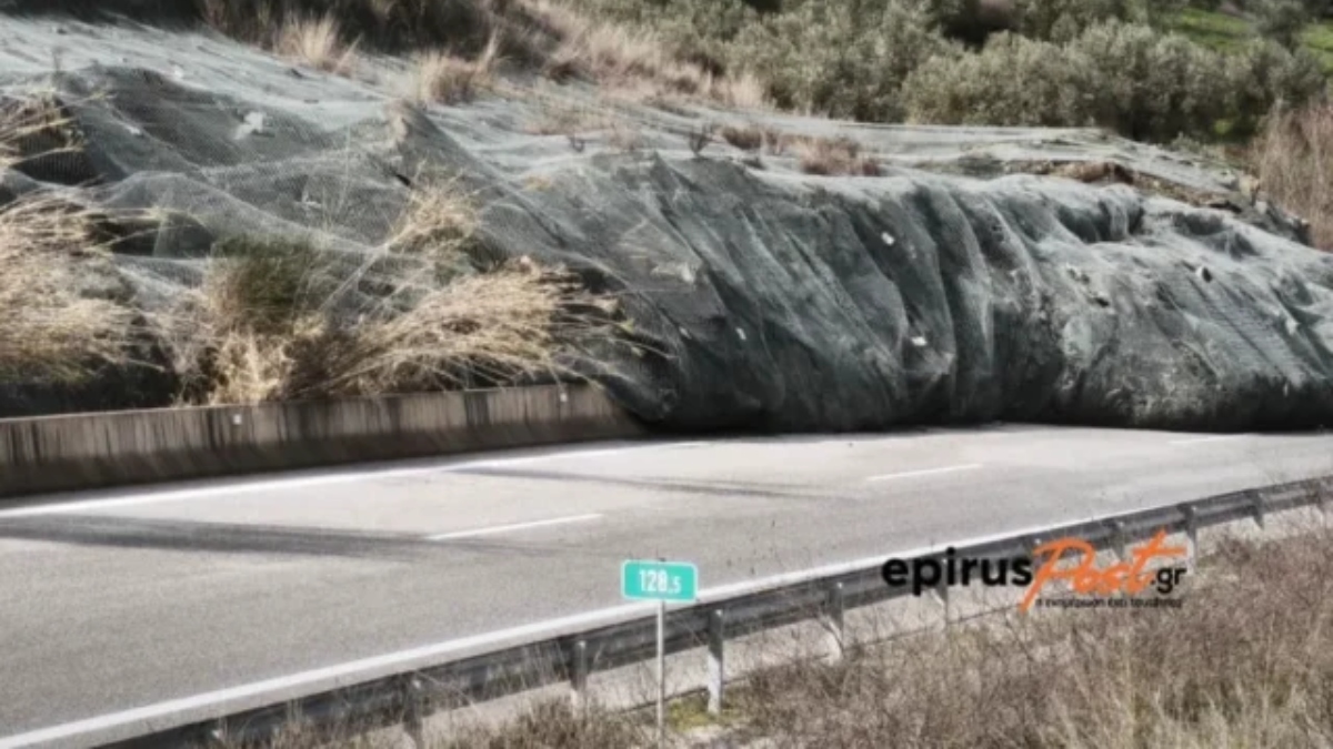 Ιόνια Οδός: Κλειστό για τρεις μήνες το ρεύμα προς Αντίρριο μετά τη μεγάλη κατολίσθηση