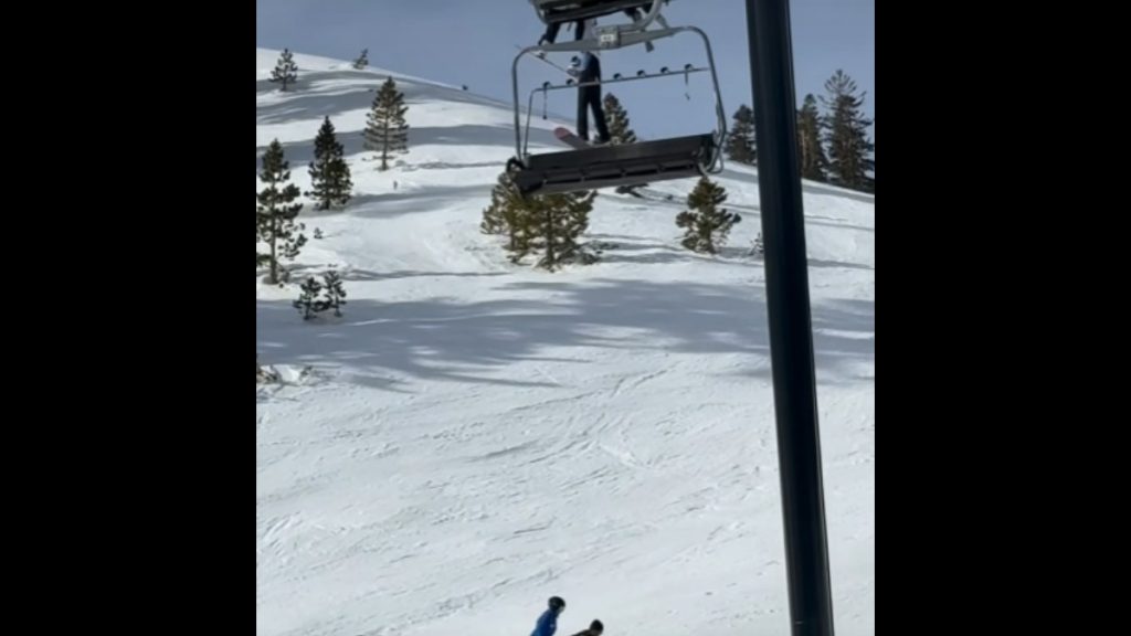 ΗΠΑ: Σοκ με 12χρονο κορίτσι που κρέμεται στον αέρα από τελεφερίκ – Δείτε το βίντεο που κόβει την ανάσα