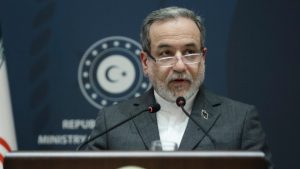 Ιράν: “Δεν θα εγκαταλείψουμε τον εμπλουτισμό ουρανίου ακόμα και σε περίπτωση πολέμου” λέει ο Αραχτσί