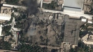 Ισραήλ: «Ισοπεδώθηκε το προεδρικό μέγαρο του Χαμενεΐ»