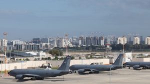 “Σειρήνες” πολέμου στο Ισραήλ – Ανοίγουν τα καταφύγια σε Μπερ Σεβά και Τελ Αβίβ, φεύγουν οι Αμερικανοί πολίτες από την Μέση Ανατολή