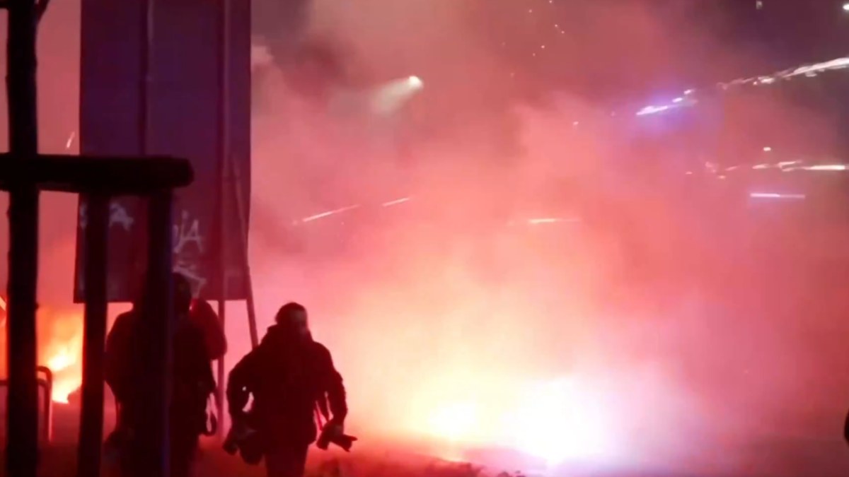 Χάος στην Ιταλία: Συγκρούσεις της αστυνομίας με διαδηλωτές κοντά στο Ολυμπιακό Χωριό (βίντεο)