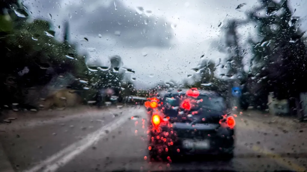 Meteo: Πού έπεσε ο μεγαλύτερος όγκος νερού έως το απόγευμα της Παρασκευής