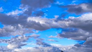 Καιρός αύριο: Καθαρά Δευτέρα με βροχές σε Κρήτη και Κυκλάδες – Άνοδος της θερμοκρασίας στην υπόλοιπη χώρα