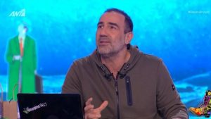 Απρόοπτο κατά τη διάρκεια του «Ράδιο Αρβύλα» – Η αντίδραση του Αντώνη Κανάκη (Βίντεο)