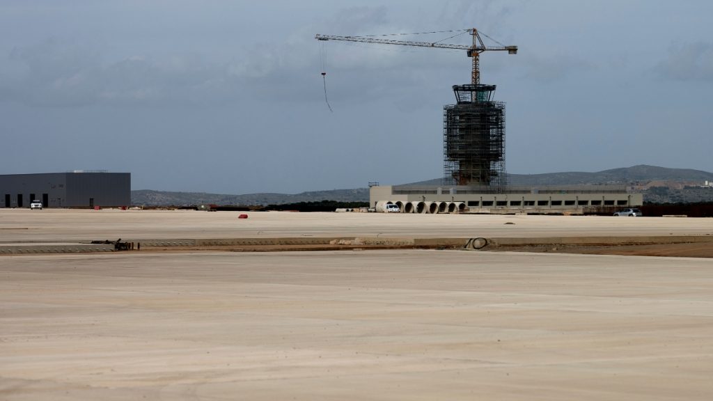 Προκηρύχθηκε ο διαγωνισμός για τα συστήματα αεροναυτιλίας στο Καστέλλι