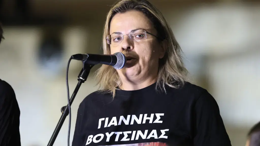 Αντιδράση συγγενή θύματος για το σποτ της Καρυστιανού για τα Τέμπη – «Σας απαγορεύω να αναφερθείτε ξανά στον αδελφό μου»