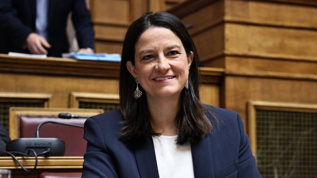 Κεραμέως: “Ψηφίζεται την ερχόμενη εβδομάδα το νομοσχέδιο για τις Συλλογικές Συμβάσεις, ανοίγει ο δρόμος για αυξήσεις μισθών και παροχών”