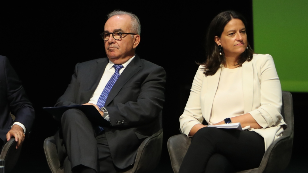 Κεραμέως και Παπαθανάσης απαντούν στα δημοσιεύματα για τα προγράμματα κατάρτισης: “Όλα έγιναν με απόλυτη διαφάνεια”