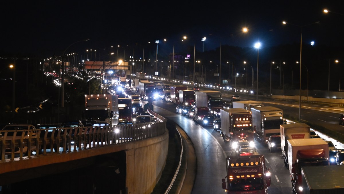 Κηφισός: Μποτιλιάρισμα στην άνοδο μετά από τροχαίο – Ποιοι δρόμοι βρίσκονται στο κόκκινο