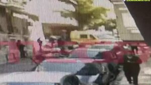 Τρόμος στην Κυψέλη με σεξουαλική επίθεση σε 25χρονη ΑμεΑ: Η μητέρα είδε από την κάμερα την κακοποίηση, βίντεο από την στιγμή που φτάνει η ΕΛΑΣ στο σπίτι