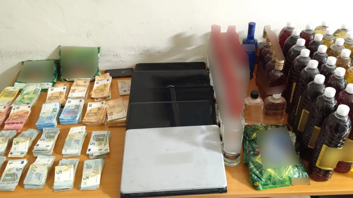 Κολωνός: Συνελήφθησαν τρία άτομα που επιτέθηκαν σε αστυνομικούς – Πουλούσαν λαθραία προϊόντα