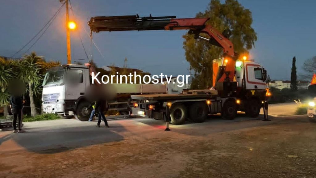 Εκτροπή φορτηγού στο Άνω Διμηνιό Κορινθίας (Βίντεο)