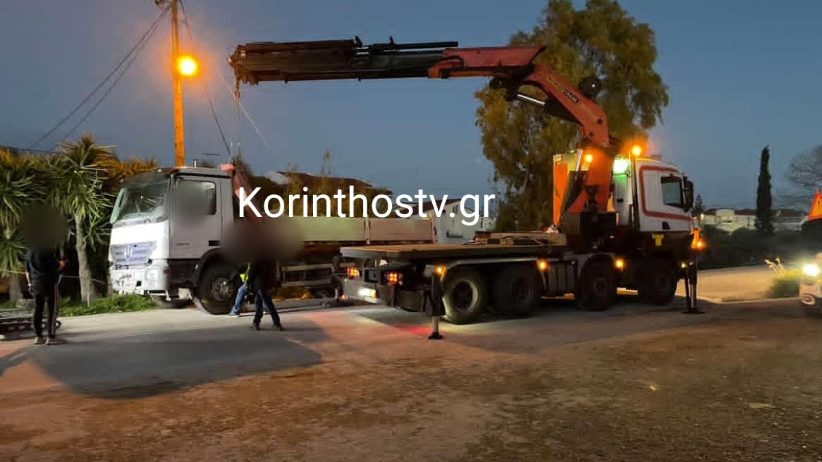 Εκτροπή φορτηγού στο Άνω Διμηνιό Κορινθίας (Βίντεο)