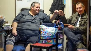 Κώστας Μακέδος: Ο ηθοποιός δίνει μάχη με την παχυσαρκία – «Δεν μπορώ να κουνηθώ, όλα τα κάνω με τηλεκοντρόλ»