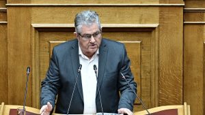 Κουτσούμπας: “Η καλύτερη τιμή στα θύματα του εγκλήματος των Τεμπών είναι η σύγκρουση με το σύστημα του κέρδους που δολοφονεί”