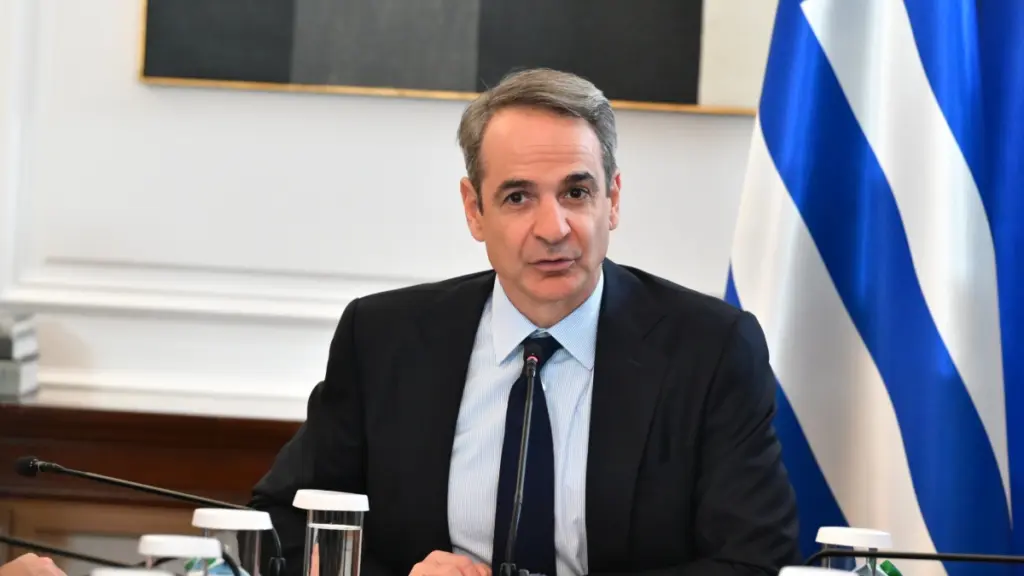 Νέα μέτρα στήριξης ανακοινώνει σήμερα ο Μητσοτάκης – Σε ποιους θα πάνε τα 500 εκατ. ευρώ από το υπερπλεόνασμα
