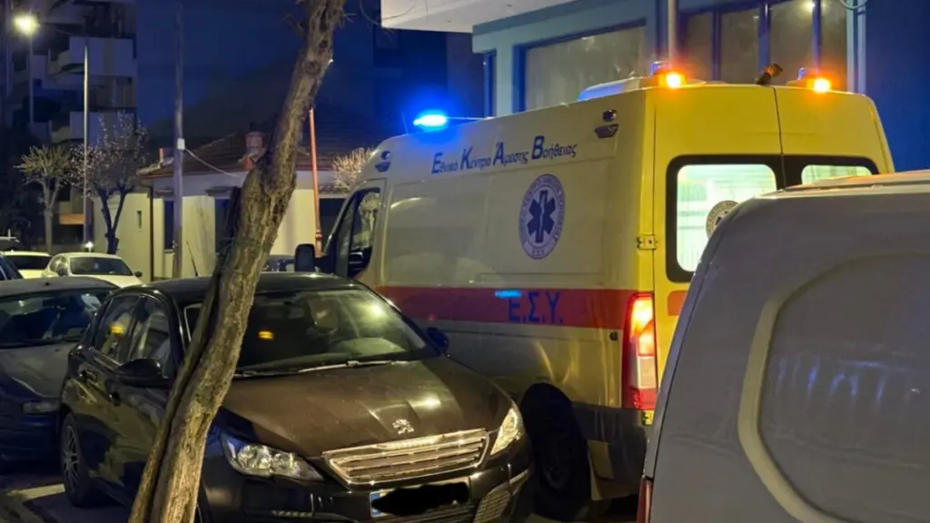 Συναγερμός στη Λάρισα: Μωρό χτύπησε στο κεφάλι στο μπάνιο του σπιτιού του