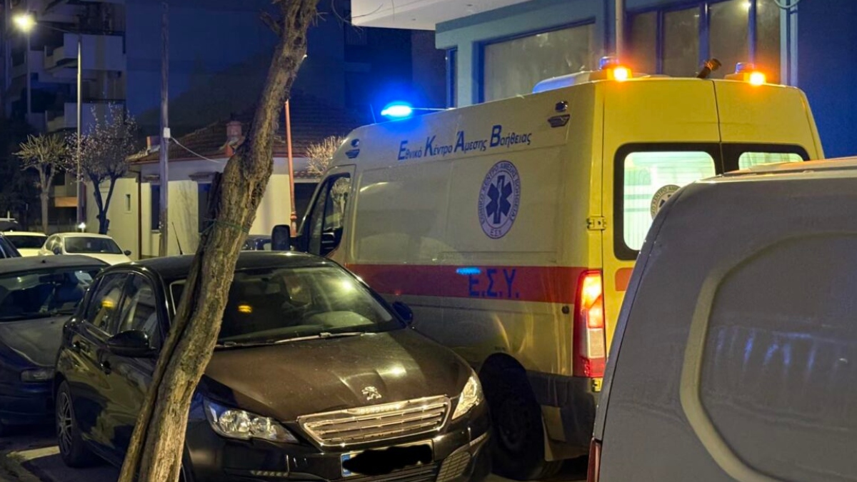 Συναγερμός στη Λάρισα: Μωρό χτύπησε στο κεφάλι στο μπάνιο του σπιτιού του