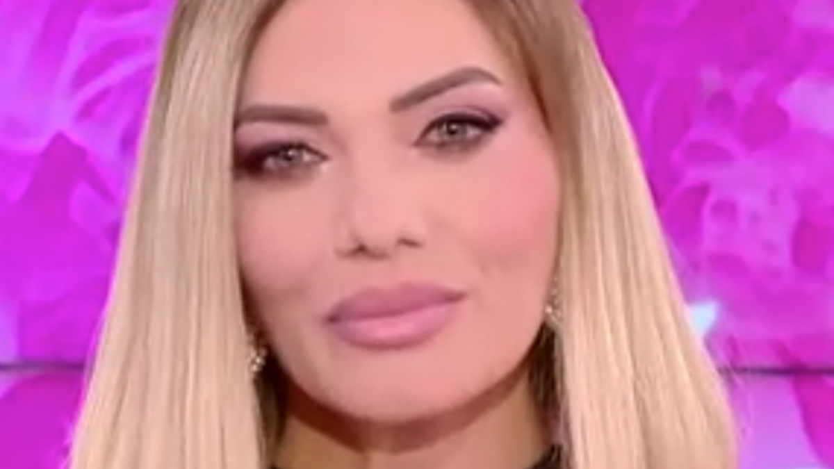 Ιωάννα Μαλέσκου: Έβαλε τα κλάματα on air με τις ευχές της κόρες της για τα γενέθλιά της – “Με γονατίσατε”