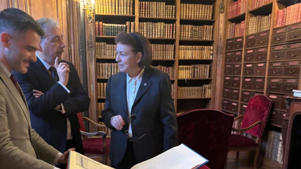 Με την παρουσία Μενδώνη ο εορτασμός της Παγκόσμιας Ημέρας Ελληνικής Γλώσσας στην UNESCO